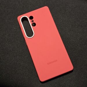 Galaxy S25 Ultra Silicone Case ( Red, Used)